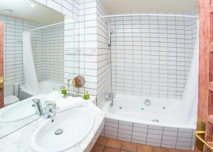 Cigarral Valdecolomba, Cerca Del Casco Historico