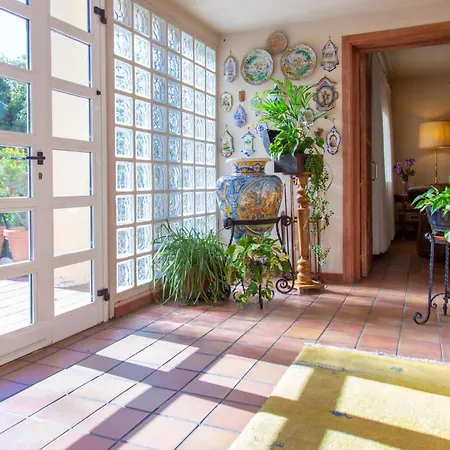 Cigarral Valdecolomba, Cerca Del Casco Histórico