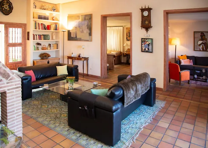 Cigarral Valdecolomba, Cerca Del Casco Historico